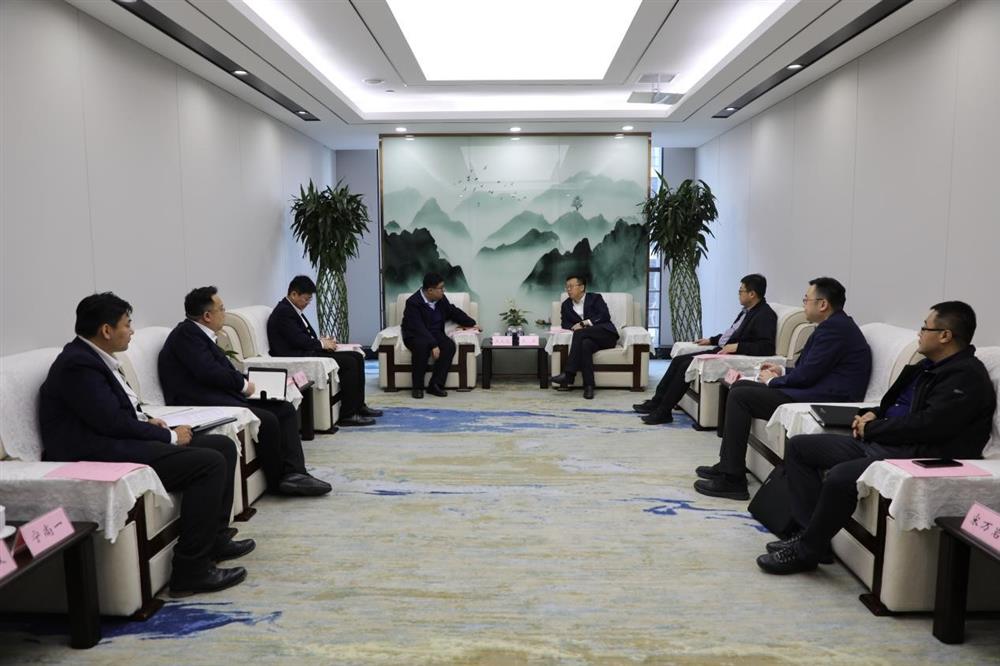 深化銀企合作！ 威海銀行濟南分行一行到產(chǎn)發(fā)集團洽談合作